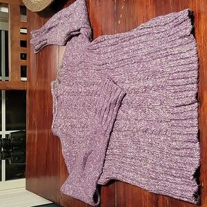 Like new turtle neck sweater. Button detail on neck